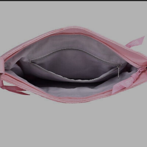 Crossbody pink quilted bag with silver hardware - Picture 4 of 5